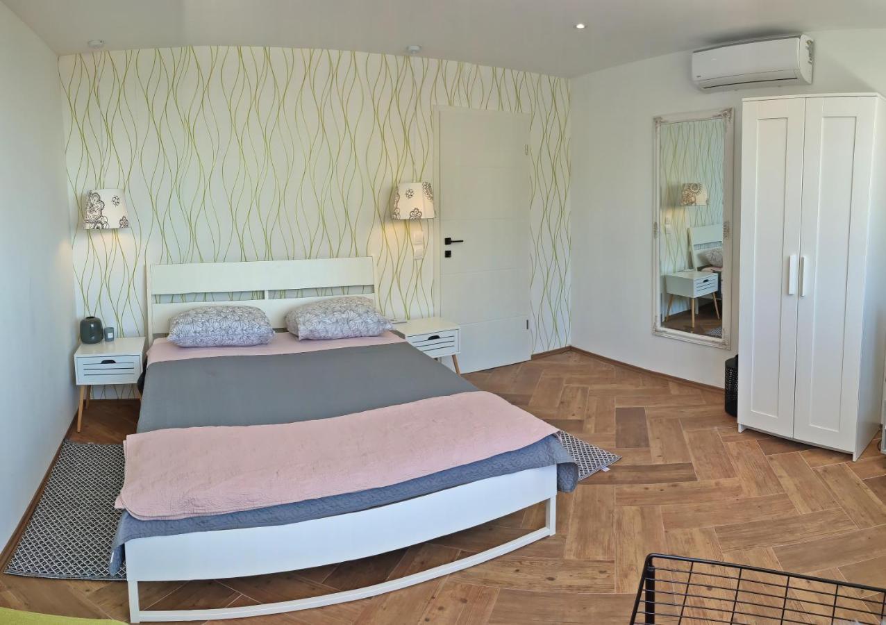 Apartments Gareta Gradac  Extérieur photo