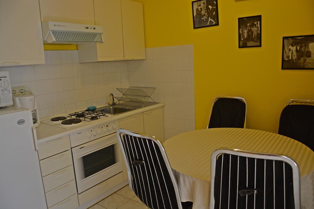 Apartments Gareta Gradac  Chambre photo